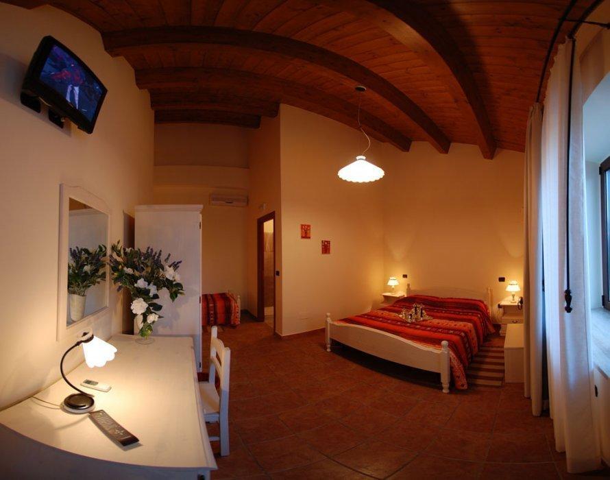 图瑞莫瑞乐安本费左酒店 Monforte San Giorgio Marina 客房 照片
